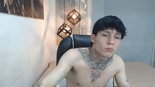Chatroom XXX en direct de Cry_thereal