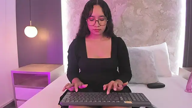 alysson_moon_'s Live XXX Chat