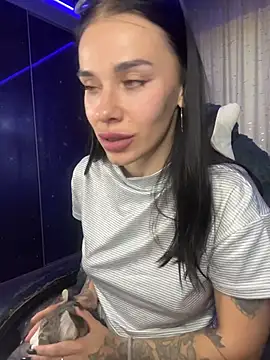 Queen_of_pain Chat XXX in diretta
