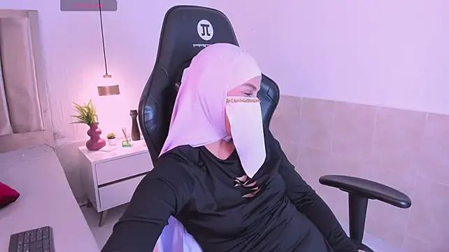 aisha_k élő XXX-chatje