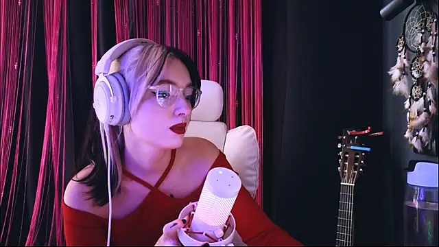 Avi_Nile Live XXX-Chat