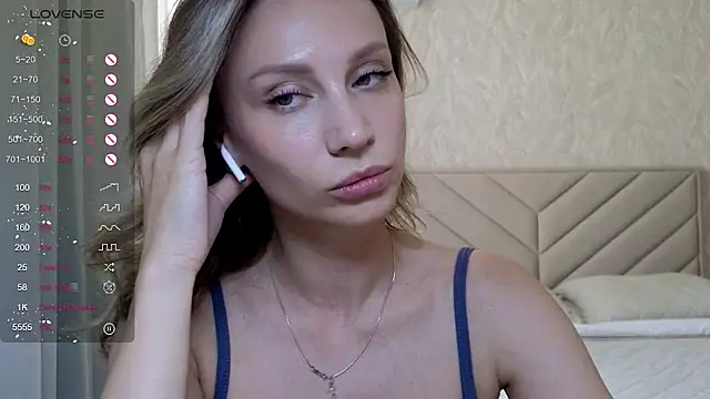 Alice_Wonders' Live XXX Chat