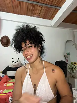 Miily_0 Adlı Modelin Canlı XXX Sohbeti