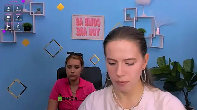 צ'אט XXX בשידור חי של lumi_soft