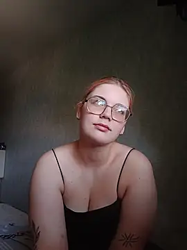 LoisFox live XXX chat