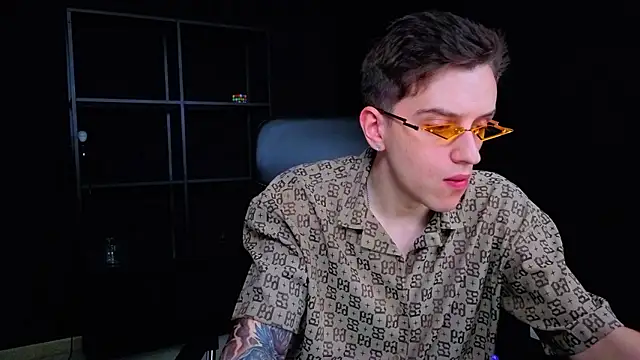 FelixStarkk's Live XXX Chat