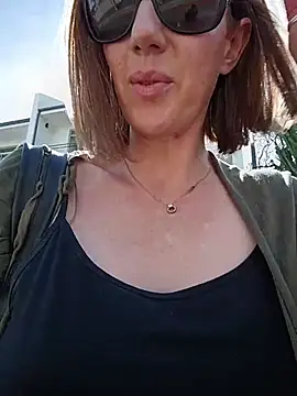 TopsyWilde live XXX chat