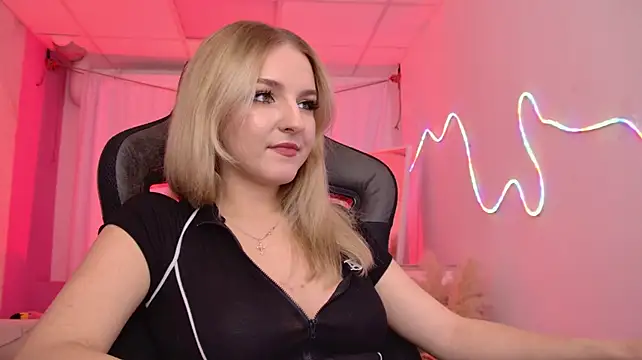 ViolaMore live XXX chat