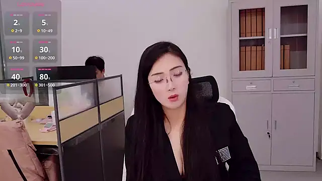 Pokazy przed kamerką – yangyang-777