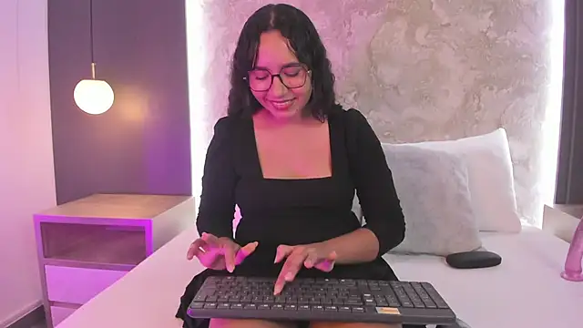 alysson_moon_'s Live XXX Chat