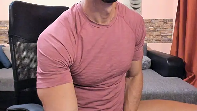 Webkamerová show HotHunkTrainer