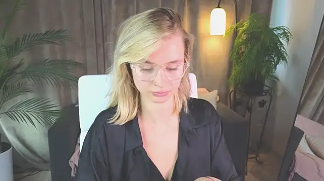 NoraMoreau Live XXX-chat