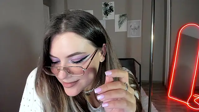 MiraTorson Live XXX-chat