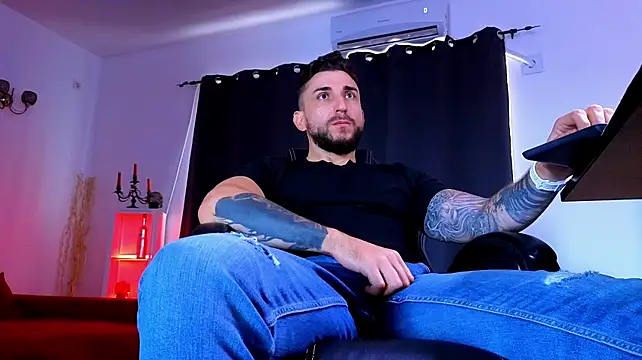 MightyAaron66 Chat XXX live
