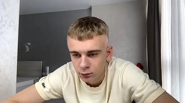 Вебкам-шоу SoloFury