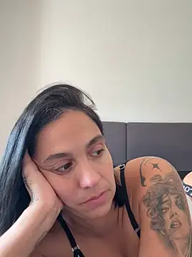 LaPetiteKim Chat XXX in diretta