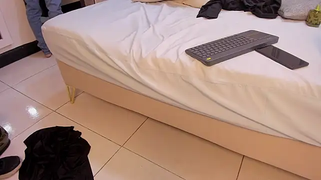 צ'אט XXX בשידור חי של LeoDrake_