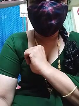 Chikki_20's Webcam Show
