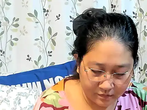Chat XXX en directo de CHUBBY_ANGEL09