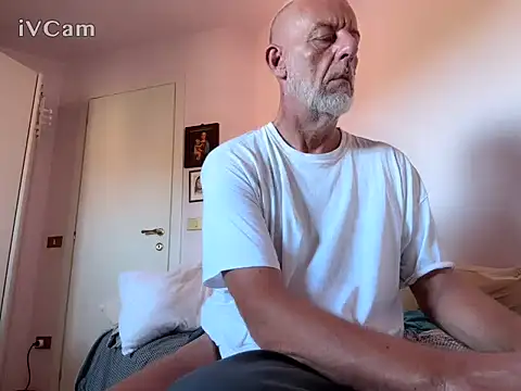 PierPesaroX's Live XXX Chat