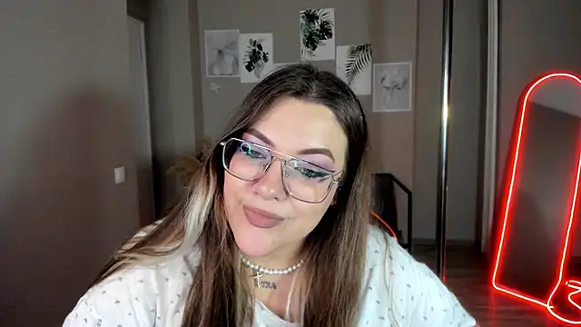 MiraTorson Live XXX-chat