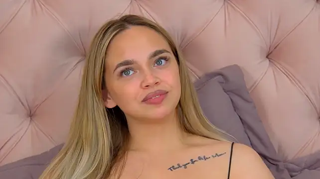 AnitaVenture's Live XXX Chat