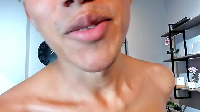 Pierre_Leroy_ Pertunjukan Webcam