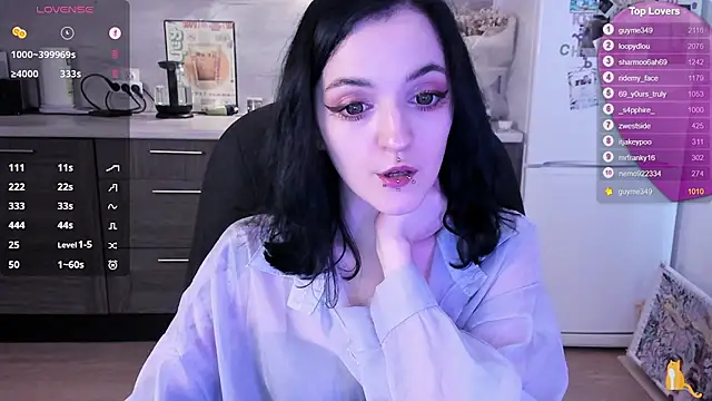 XXX chat uživo modela lina__tyaaan