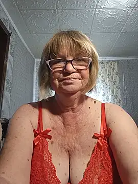 Show de MilashkaCutie50 na webcam