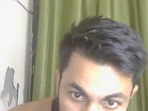 Stubborndesiboy Chat XXX in diretta