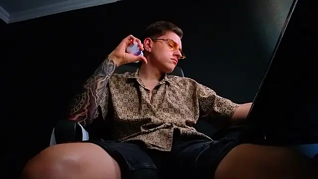 FelixStarkk: απευθείας συνομιλία ΧΧΧ
