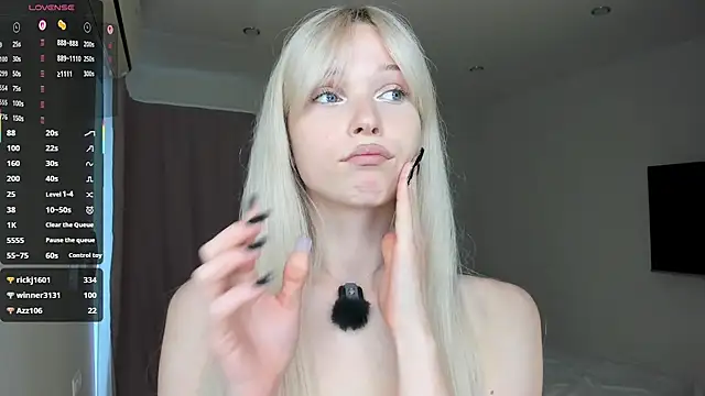 Chat XXX en directo de CherrylHolme