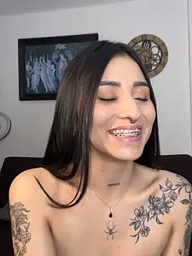 ananya_sex1 XXX чат на живо