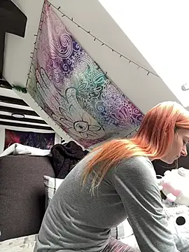LeylaSquirtyBirty – Naživo XXX chat