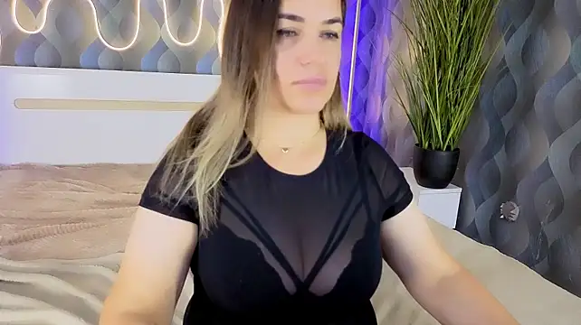 JuicyMillena Live XXX-Chat