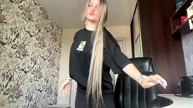 XXX chat uživo modela HarrietBunner