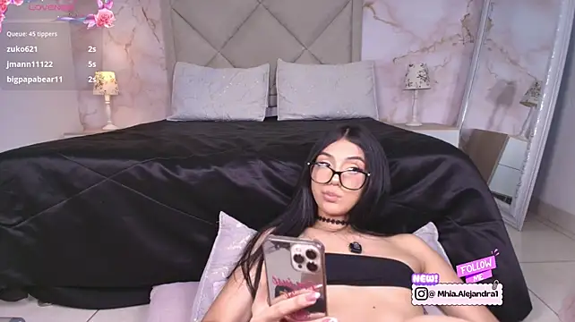 Živý XXX chat Mhiaa_Sweet