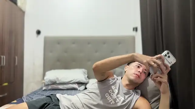 Addictiveboi Pertunjukan Webcam
