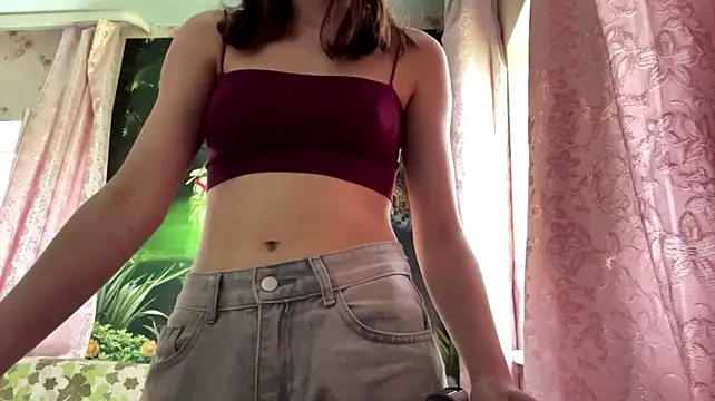 EllynDincher's Live XXX Chat