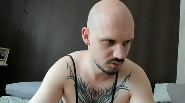 AssHunter4k's Live XXX Chat