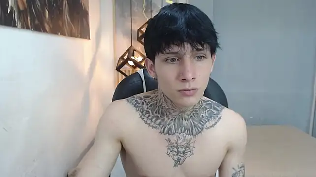 Czat XXX na żywo – Cry_thereal