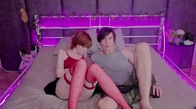 Danny_loves_Mary: διαδικτυακό σόου στην κάμερα