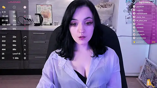 XXX chat uživo modela lina__tyaaan