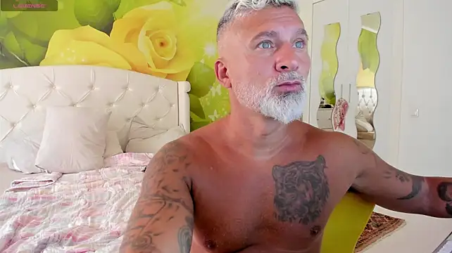 BlowMyXXL Show Webcam