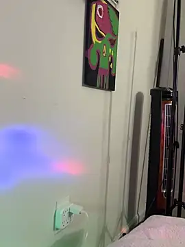 Triggerhappycj100's Webcam Show