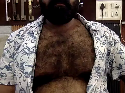 naughtydaddyyn Live XXX chat