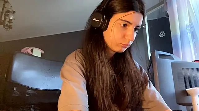 XXX chat uživo modela MindaHallmon