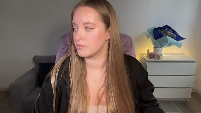 EvaMaddison XXX чат на живо