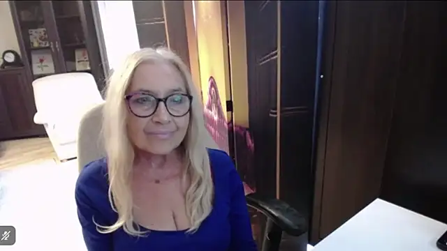 sofia_xkiss Chat XXX in diretta