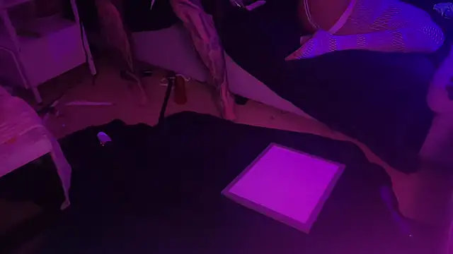 Mrxxx_67's Webcam Show